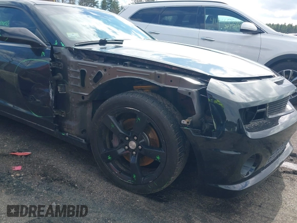 2011 Chevrolet Camaro 2SS with VIN 2G1FK1EJ3B9123949, listed as a IAAI auction lot 41860752 with 81,097 mi miles and . Bid and sale history available at DreamBid. Image 6.
