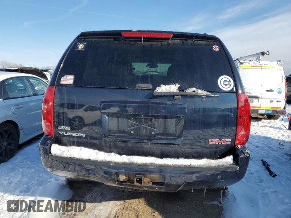 2008 GMC Yukon SLT w/4SB with VIN 1GKFK13028J142298, listed as a Copart auction lot 45141715 with 132,907 mi miles and Clean Title. Bid and sale history available at carsss.com. Image 6.
