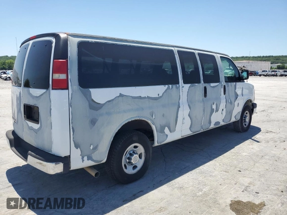 2007 Chevrolet Express Passenger z VIN 1GAHG39U971146710, wystawiony jako Copart lot #57608615 z przebiegiem 30 565 mil mil oraz Szkoda całkowita • Salvage title. Historia ofert i sprzedaży dostępna na DreamBid. Obrazek 3.