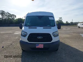 2018 Ford Transit z VIN 1FTYR2CM0JKB10510, wystawiony jako IAAI lot #42403132 z przebiegiem 97 056 mil mil oraz . Historia ofert i sprzedaży dostępna na DreamBid. Obrazek 12.