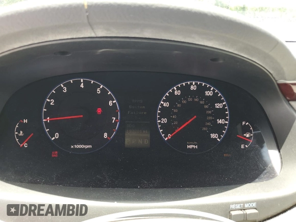 2007 Hyundai Azera SE with VIN KMHFC46FX7A216846, listed as a Copart auction lot 60035695 with 197,201 mi miles and Salvage title. Bid and sale history available at DreamBid. Image 9.