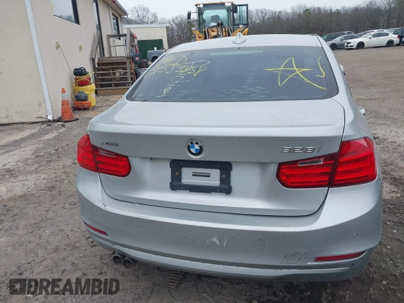 2015 BMW 3 Series 328i xDrive with VIN WBA3B5G57FNS12490, listed as a IAAI auction lot 41927689 with 999,999 mi miles. Bid and sale history available at carsss.com. Image 15.