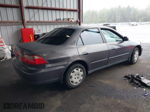 1998 Honda Accord LX с VIN 1HGCG5645WA244697, выставлен на аукционе IAAI как лот 42195066 с пробегом 133 054 миль миль и . История ставок и продаж доступна на DreamBid. Изображение 4.