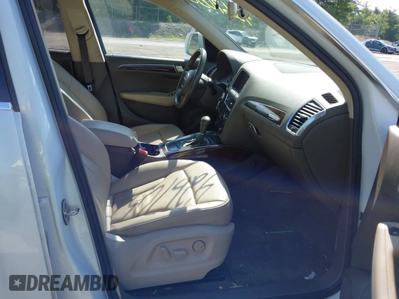 2012 Audi Q5 Premium Plus z VIN WA1LFAFP9CA056601, wystawiony jako IAAI lot #42670560 z przebiegiem 173 143 mil mil oraz . Historia ofert i sprzedaży dostępna na DreamBid. Obrazek 5.