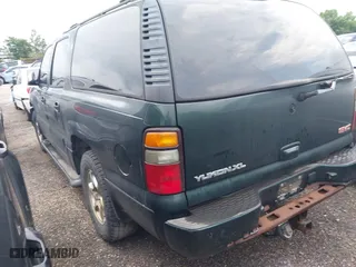 2004 GMC Yukon XL Denali with VIN 1GKFK66UX4J254627, listed as a IAAI auction lot 42000248 with 1 mi miles. Bid and sale history available at carsss.com. Image 3.