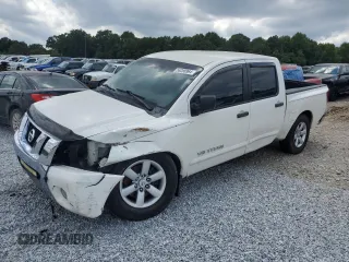 2008 Nissan Titan SE z VIN 1N6BA07D68N352865, wystawiony jako Copart lot #56288964 z przebiegiem 331 151 mil mil oraz Nie do naprawy • Non repairable. Historia ofert i sprzedaży dostępna na DreamBid. Obrazek 1.