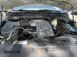 2017 Ram 1500 Tradesman z VIN 3C6JR7DG1HG617495, wystawiony jako Copart lot #69470755 z przebiegiem 142 042 mil mil oraz Czysty tytuł • Clean title. Historia ofert i sprzedaży dostępna na DreamBid. Obrazek 11.