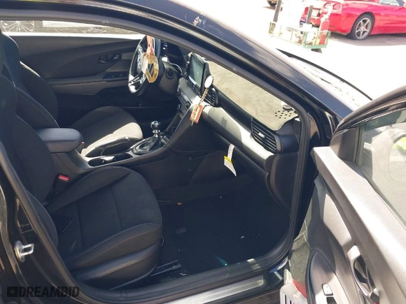 2020 Hyundai Veloster N with VIN KMHT36AHOLU003582, listed as a IAAI auction lot 40958146 with 33,943 mi miles. Bid and sale history available at carsss.com. Image 5.