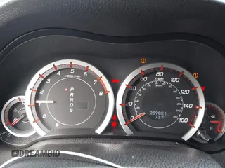 2012 Acura TSX Special Edition z VIN JH4CU2F80CC008949, wystawiony jako IAAI lot #42377616 z przebiegiem 259 821 mil mil oraz . Historia ofert i sprzedaży dostępna na DreamBid. Obrazek 7.