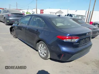2020 Toyota Corolla LE with VIN JTDEPRAE4LJ093104, listed as a IAAI auction lot 41827963 with 69,780 mi miles. Bid and sale history available at carsss.com. Image 3.