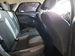 2014 Ford Focus SE z VIN 1FADP3K20EL363391, wystawiony jako Copart lot #52556335 z przebiegiem 111 614 mil mil oraz Tytuł czysty. Historia ofert i sprzedaży dostępna na DreamBid. Obrazek 10.