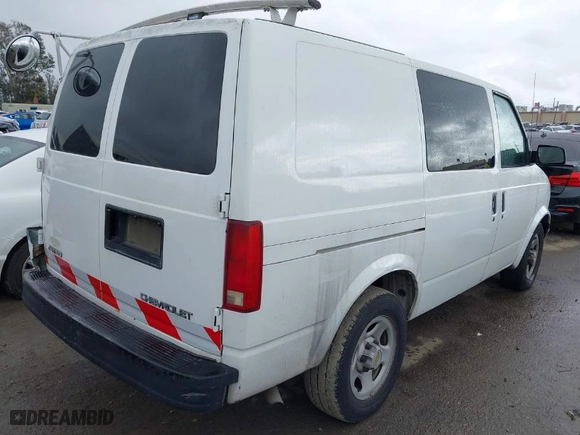 2004 Chevrolet Astro Cargo Van with VIN 1GCDM19X54B119765, listed as a IAAI auction lot 41777564 with 162,810 mi miles. Bid and sale history available at carsss.com. Image 4.