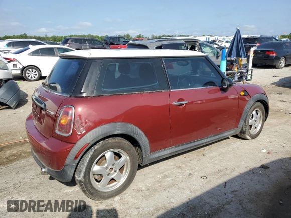 2007 MINI Hardtop z VIN WMWMF335X7TT55336, wystawiony jako Copart lot #51109595 z przebiegiem 132 358 mil mil oraz Czysty tytuł • Clean title. Historia ofert i sprzedaży dostępna na DreamBid. Obrazek 3.