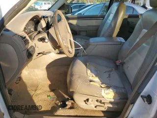 2004 Ford Explorer Eddie Bauer with VIN 1FMDU64W74UB82717, listed as a Copart auction lot 82611394 with 277,557 mi miles and Salvage title. Bid and sale history available at DreamBid. Image 7.