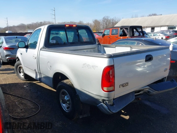 2002 Ford F-150 XL with VIN 1FTRF17222NC00760, listed as a IAAI auction lot 41653940 with 314,637 mi miles. Bid and sale history available at carsss.com. Image 3.