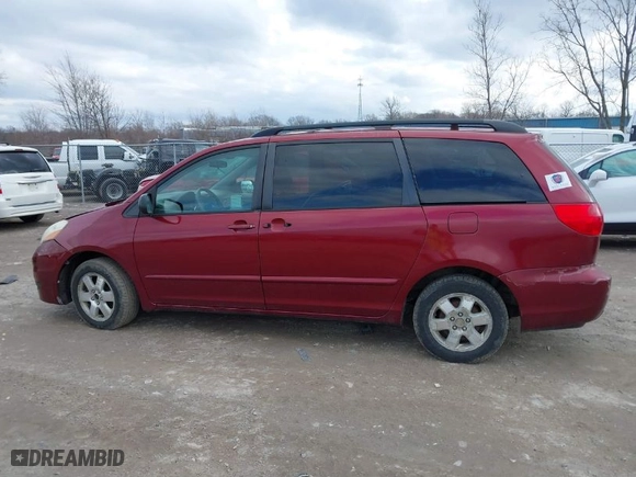 2007 Toyota Sienna CE with VIN 5TDZK23C97S025814, listed as a IAAI auction lot 41870594 with 283,916 mi miles. Bid and sale history available at carsss.com. Image 14.