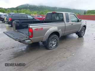 2004 Nissan Frontier XE Desert Runner z VIN 1N6ED26Y84C449544, wystawiony jako IAAI lot #42359120 z przebiegiem 157 483 mil mil oraz . Historia ofert i sprzedaży dostępna na DreamBid. Obrazek 4.