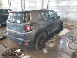 2019 Jeep Renegade Sport with VIN ZACNJBAB0KPK07349, listed as a IAAI auction lot 41618909 with 82,402 mi miles. Bid and sale history available at carsss.com. Image 4.