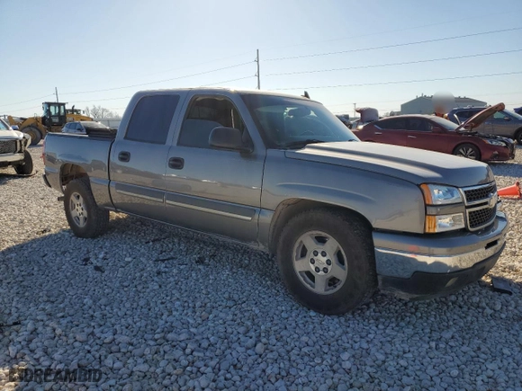 2006 Chevrolet Silverado 1500 LT2 with VIN 2GCEC13T961177264, listed as a Copart auction lot 47820475 with 230,984 mi miles and Salvage Title. Bid and sale history available at carsss.com. Image 4.