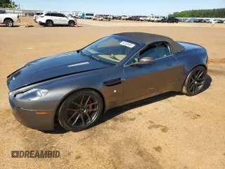 2009 Aston Martin Vantage z VIN SCFBF04C79GD11798, wystawiony jako Copart lot #54246465 z przebiegiem Nie podano mil oraz Tytuł czysty. Historia ofert i sprzedaży dostępna na DreamBid. Obrazek 1.