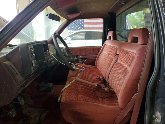 1992 Chevrolet C/K 1500 with VIN 1GCDC14Z3NZ178690, listed as a Copart auction lot 45005035 with 198,721 mi miles and Clean Title. Bid and sale history available at carsss.com. Image 7.