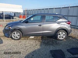 2024 Nissan Kicks S z VIN 3N1CP5BV4RL584579, wystawiony jako IAAI lot #42138648 z przebiegiem 9 909 mil mil oraz . Historia ofert i sprzedaży dostępna na DreamBid. Obrazek 14.