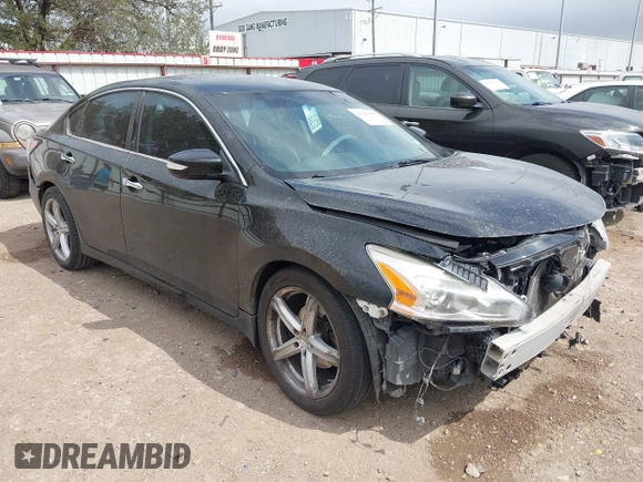 2015 Nissan Altima SL with VIN 1N4BL3APXFC265910, listed as a IAAI auction lot 41703968 with 152,268 mi miles and . Bid and sale history available at carsss.com. Image 1.