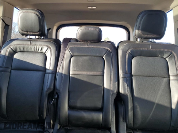 2020 Lincoln Aviator Reserve z VIN 5LM5J7WC0LGL18623, wystawiony jako Copart lot #46533755 z przebiegiem 39 607 mil mil oraz Szkoda całkowita • Salvage title. Historia ofert i sprzedaży dostępna na DreamBid. Obrazek 10.