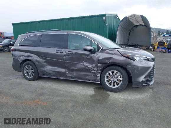 2024 Toyota Sienna LE with VIN 5TDKSKFC6RS140774, listed as a IAAI auction lot 41991677 with 5,433 mi miles. Bid and sale history available at carsss.com. Image 13.