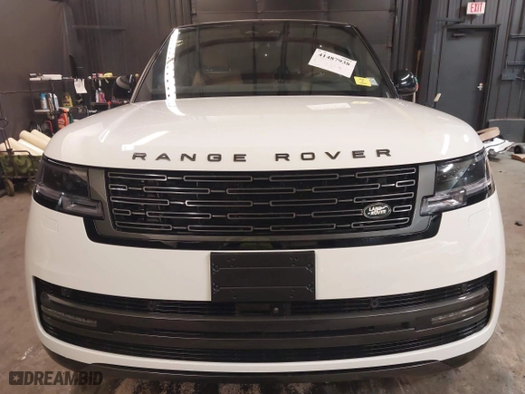 2025 Land Rover Range Rover SE with VIN SALKPBFU1SA280561, listed as a IAAI auction lot 41487938 with 342 mi miles. Bid and sale history available at carsss.com. Image 13.
