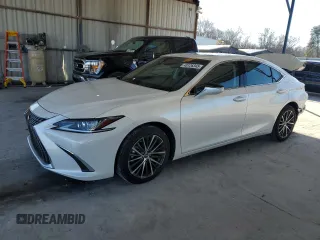 2024 Lexus ES with VIN 58ADZ1B16RU163202, listed as a Copart auction lot 45126345 with 22,165 mi miles and Salvage Title. Bid and sale history available at carsss.com. Image 1.