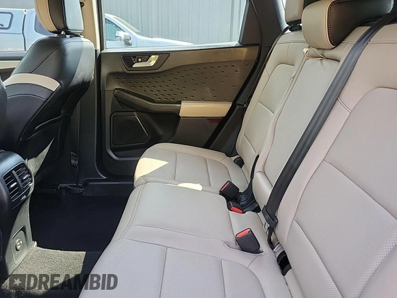 2020 Ford Escape SEL z VIN 1FMCU9H60LUB74495, wystawiony jako IAAI lot #42634880 z przebiegiem 39 530 mil mil oraz . Historia ofert i sprzedaży dostępna na DreamBid. Obrazek 7.
