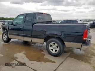 2002 Ford F-150 XL z VIN 1FTRX17W62KB68140, wystawiony jako Copart lot #54826645 z przebiegiem 259 227 mil mil oraz Szkoda całkowita • Salvage title. Historia ofert i sprzedaży dostępna na DreamBid. Obrazek 2.