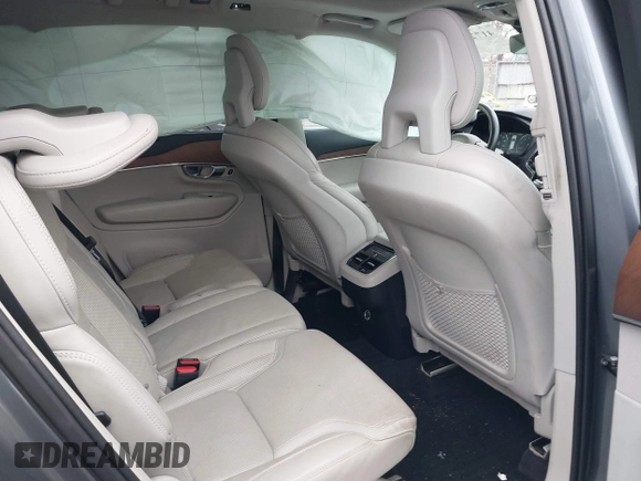2016 Volvo XC90 T6 Inscription with VIN YV4A22PL5G1084750, listed as a IAAI auction lot 41729279 with 115,484 mi miles. Bid and sale history available at carsss.com. Image 8.