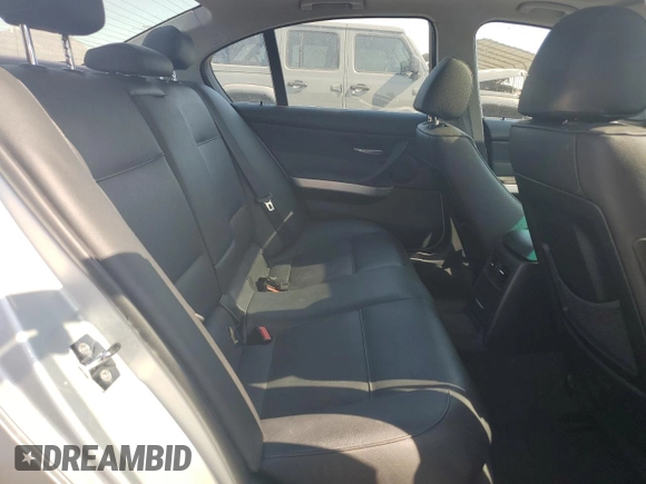 2006 BMW 3 Series 330i with VIN WBAVB335X6AZ85075, listed as a Copart auction lot 63092735 with 126,134 mi miles and Salvage title. Bid and sale history available at DreamBid. Image 10.