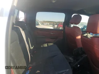 2019 Ram 1500 Rebel z VIN 1C6SRFLT8KN780527, wystawiony jako Copart lot #47611955 z przebiegiem Nie podano mil oraz Szkoda całkowita • Salvage title. Historia ofert i sprzedaży dostępna na DreamBid. Obrazek 10.