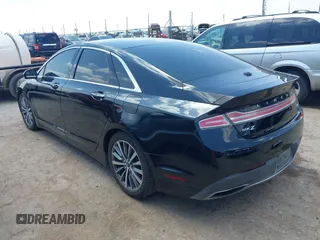 2017 Lincoln MKZ Premiere z VIN 3LN6L5A95HR648064, wystawiony jako IAAI lot #42115558 z przebiegiem 86 701 mil mil oraz . Historia ofert i sprzedaży dostępna na DreamBid. Obrazek 3.
