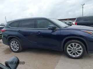 2020 Toyota Highlander Hybrid Limited with VIN 5TDYARAH3LS002884, listed as a IAAI auction lot 42457742 with 37,375 mi miles and . Bid and sale history available at DreamBid. Image 13.