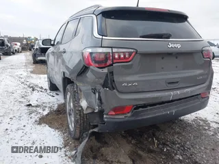2020 Jeep Compass Limited with VIN 3C4NJDCBXLT104350, listed as a IAAI auction lot 41251659 with 151,379 mi miles. Bid and sale history available at carsss.com. Image 12.