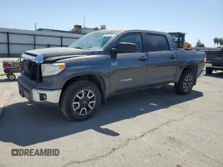 2016 Toyota Tundra SR5 z VIN 5TFDY5F1XGX515337, wystawiony jako Copart lot #56511585 z przebiegiem Nie podano mil oraz Szkoda całkowita • Salvage title. Historia ofert i sprzedaży dostępna na DreamBid. Obrazek 1.