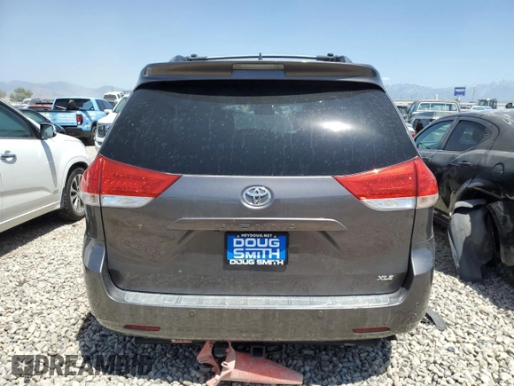 2011 Toyota Sienna XLE AAS with VIN 5TDYK3DCXBS134341, listed as a Copart auction lot 61602705 with 184,959 mi miles and Clean title. Bid and sale history available at DreamBid. Image 6.