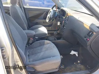 2006 Hyundai Elantra GLS z VIN KMHDN46D96U376682, wystawiony jako IAAI lot #41833630 z przebiegiem 154 132 mil mil oraz . Historia ofert i sprzedaży dostępna na DreamBid. Obrazek 5.