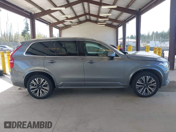 2020 Volvo XC90 Momentum with VIN YV4102PK1L1591863, listed as a IAAI auction lot 42034875 with 90,920 mi miles. Bid and sale history available at carsss.com. Image 14.