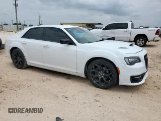 2019 Chrysler 300 Touring z VIN 2C3CCAAG7KH690628, wystawiony jako Copart lot #59369515 z przebiegiem 91 820 mil mil oraz Szkoda całkowita • Salvage title. Historia ofert i sprzedaży dostępna na DreamBid. Obrazek 4.