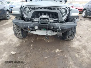 2024 Jeep Gladiator Rubicon z VIN 1C6JJTBG5RL110669, wystawiony jako IAAI lot #41694630 z przebiegiem 1 189 mil mil oraz . Historia ofert i sprzedaży dostępna na DreamBid. Obrazek 6.