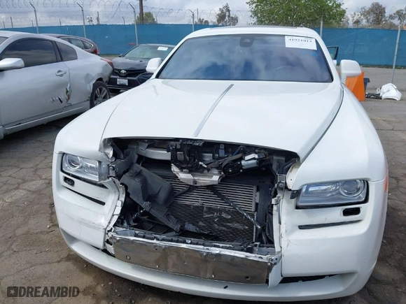 2013 Rolls-Royce Ghost with VIN SCA664S56DUX51795, listed as a IAAI auction lot 41921013 with 70,988 mi miles. Bid and sale history available at carsss.com. Image 13.