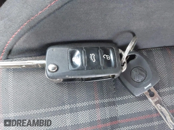 2012 Volkswagen GTI Autobahn z VIN WVWGV7AJ6CW081135, wystawiony jako IAAI lot #42036593 z przebiegiem 159 746 mil mil oraz . Historia ofert i sprzedaży dostępna na DreamBid. Obrazek 11.