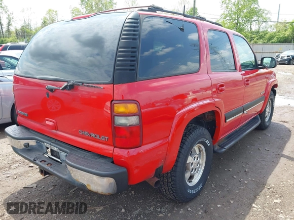 2001 Chevrolet Tahoe LS with VIN 1GNEK13T81R209096, listed as a IAAI auction lot 42108027 with 204,730 mi miles. Bid and sale history available at carsss.com. Image 4.