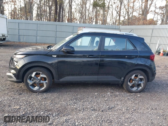 2024 Hyundai Venue Limited with VIN KMHRC8A37RU302957, listed as a IAAI auction lot 41645336 with 10,721 mi miles and . Bid and sale history available at DreamBid. Image 14.
