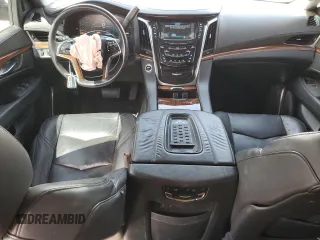 2015 Cadillac Escalade ESV Luxury z VIN 1GYS4SKJ7FR595474, wystawiony jako Copart lot #53908535 z przebiegiem 62 337 mil mil oraz Szkoda całkowita • Salvage title. Historia ofert i sprzedaży dostępna na DreamBid. Obrazek 8.